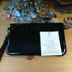 Adrienne Vittadini Charging wallet/wristlet